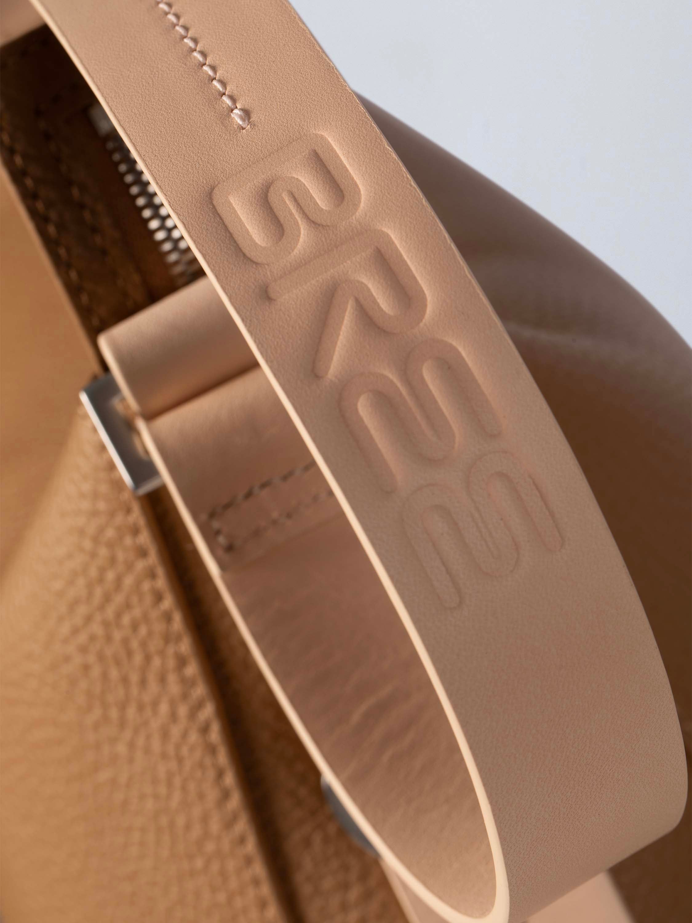 color:beige_ansicht:000000000000008_dokar:Z07_dokar-text:online inhalt