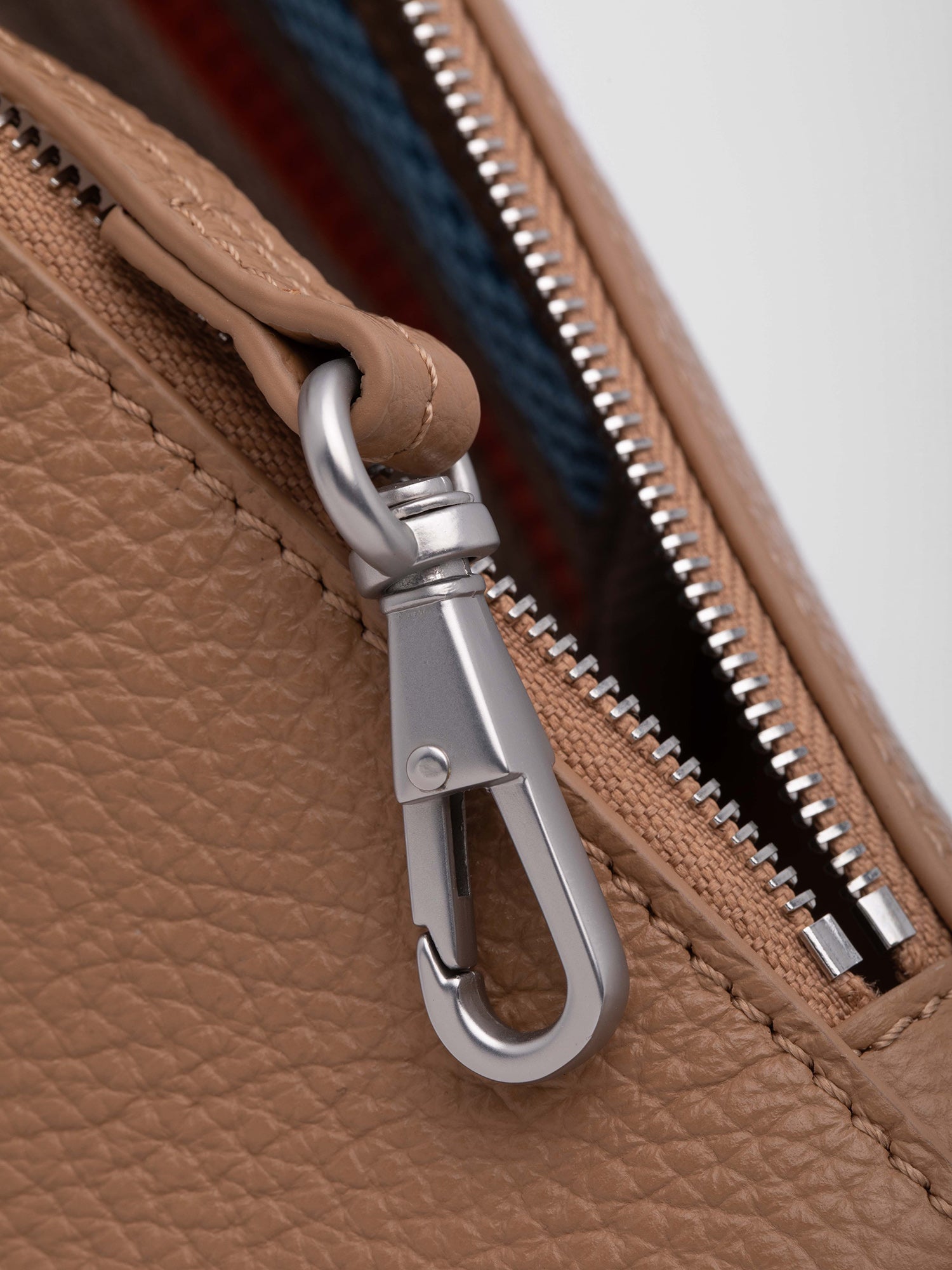 color:beige_ansicht:000000000000012_dokar:Z07_dokar-text:online inhalt