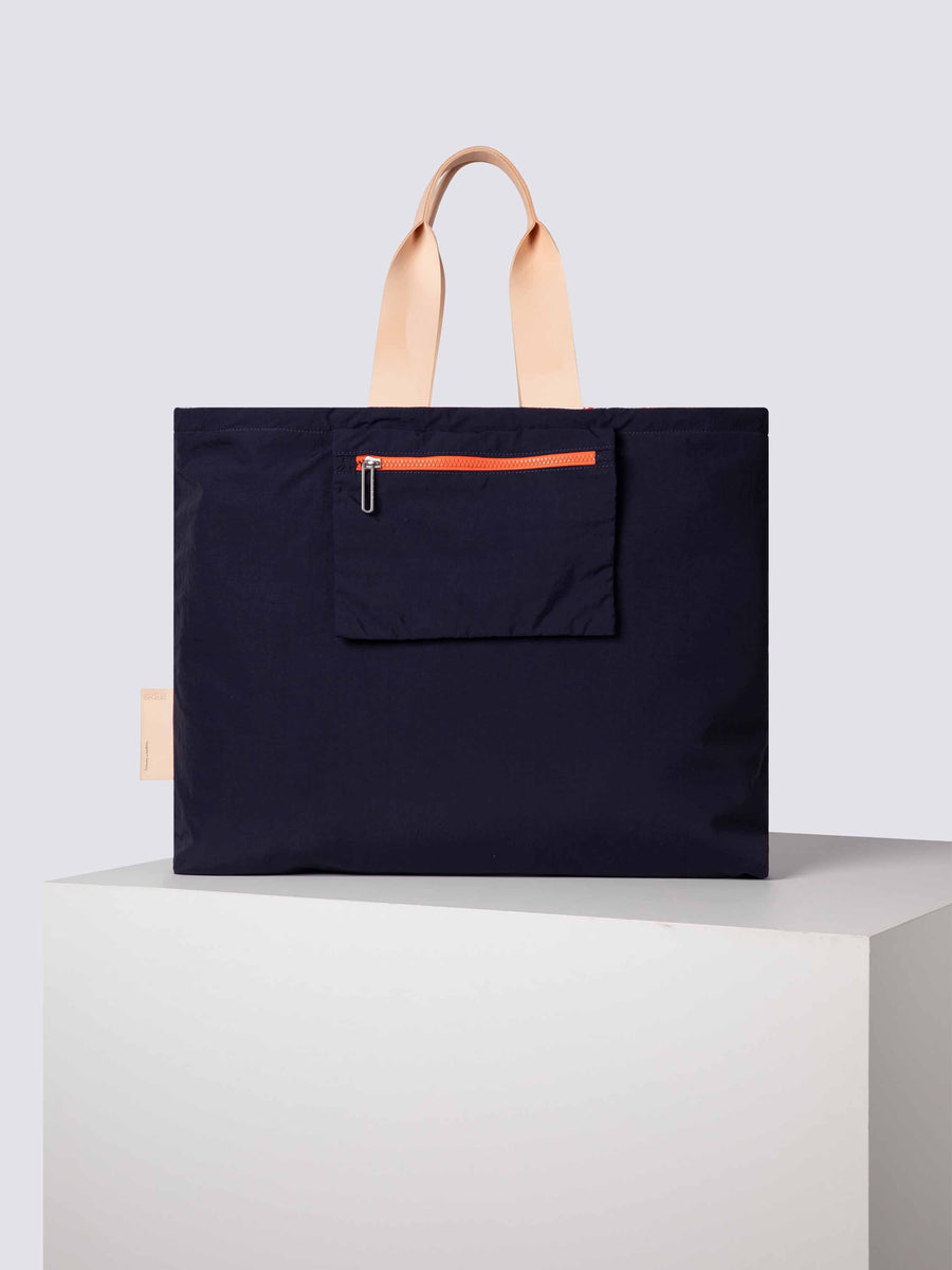 Zwei Seiten, eine Tasche